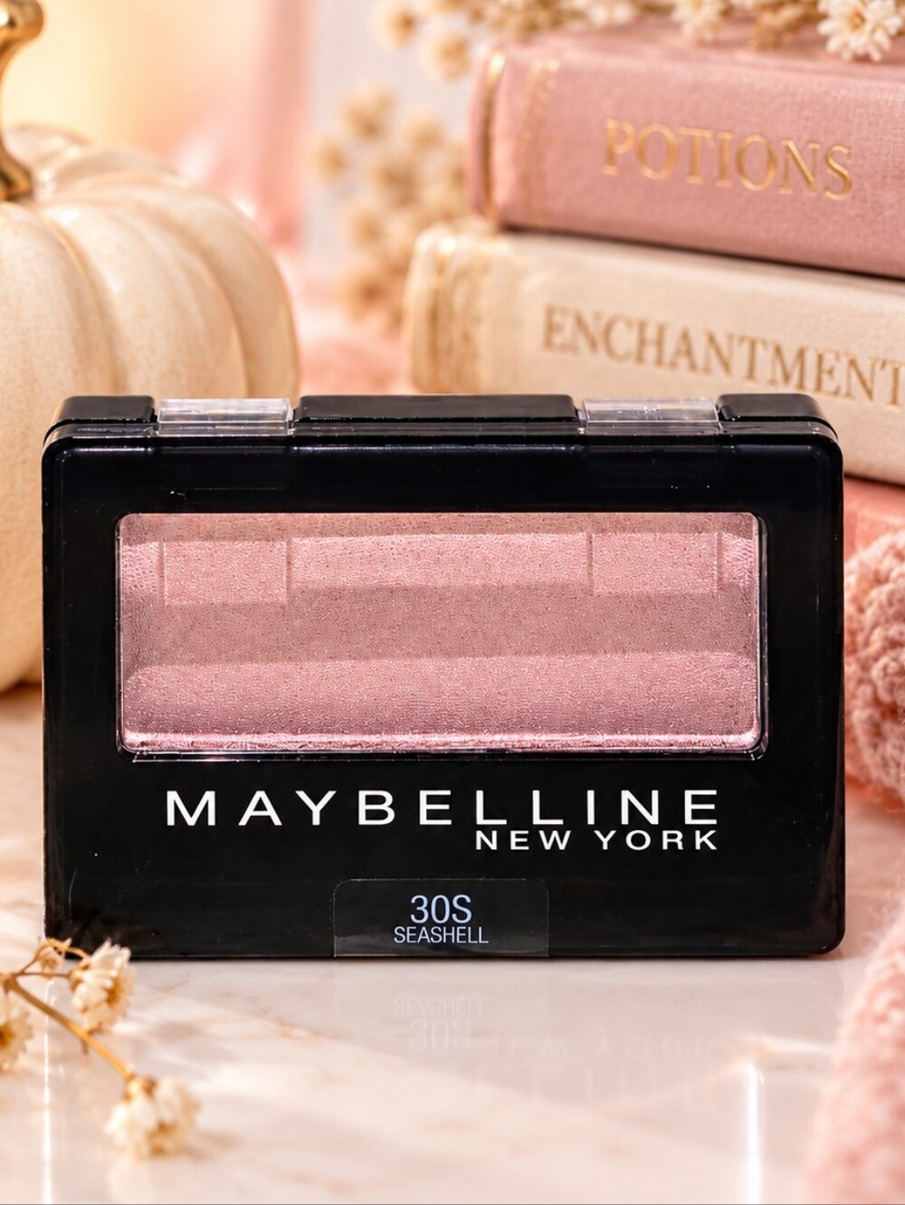 $3 Boo-Basket Add-On Maybelline Expert Wear Eyeshadow Seashell 30S